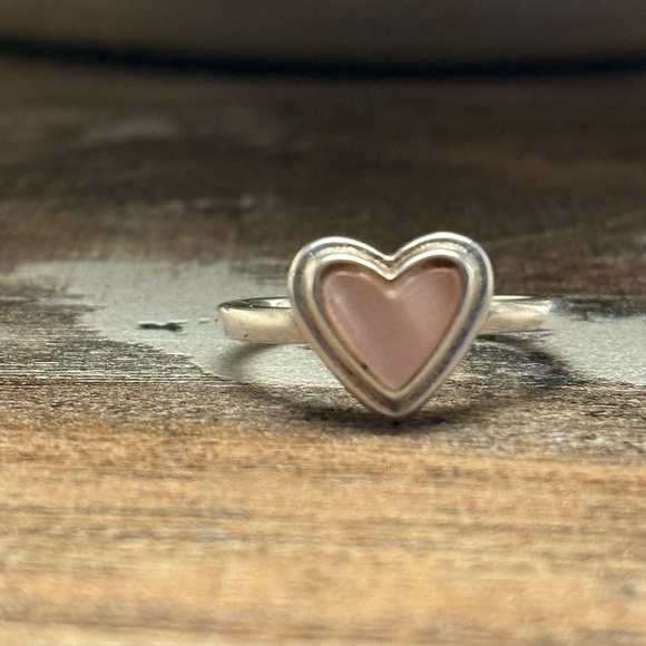 Sweetheart Gemstone Ring – James Avery
Size 6 - Picture 4 of 6